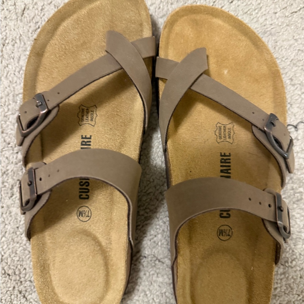 White Mountain footbed Brown Sandals